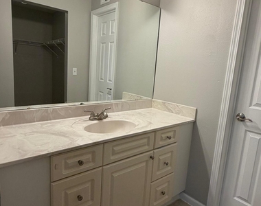 3864 La Mirada Drive - Photo Thumbnail 20