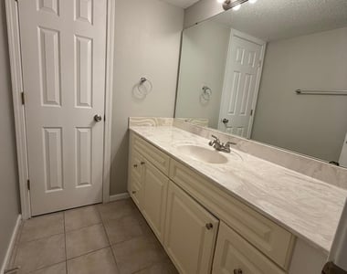 3864 La Mirada Drive - Photo Thumbnail 13
