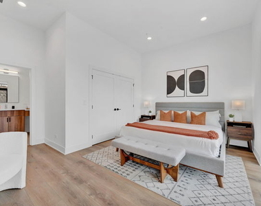 1615 W 13 Street - Photo Thumbnail 7