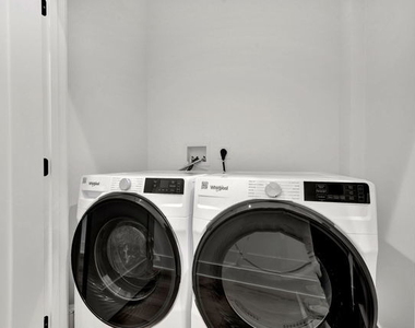 1615 W 13 Street - Photo Thumbnail 16