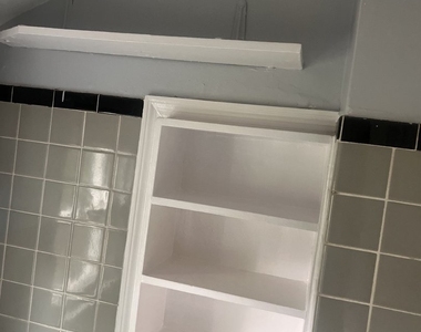 1155 N Saint Johns Avenue - Photo Thumbnail 8