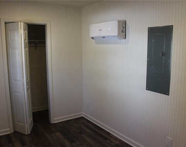 11 Liberty Street - Photo Thumbnail 12