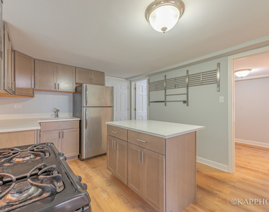 3108 N Saint Louis Avenue - Photo Thumbnail 6