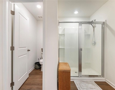 680 Groover Street - Photo Thumbnail 24