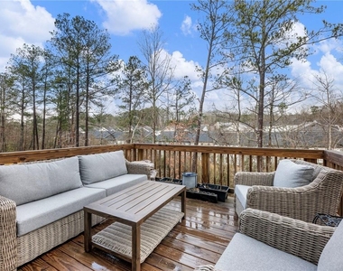 680 Groover Street - Photo Thumbnail 15