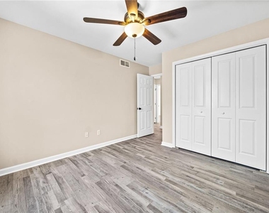 228 Hawkins Farm Circle - Photo Thumbnail 24