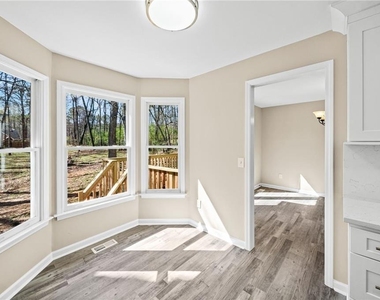 228 Hawkins Farm Circle - Photo Thumbnail 11