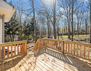 228 Hawkins Farm Circle - Photo Thumbnail 33