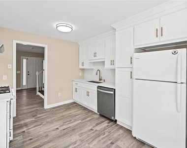 228 Hawkins Farm Circle - Photo Thumbnail 13