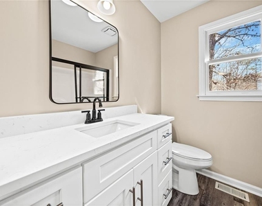 228 Hawkins Farm Circle - Photo Thumbnail 27