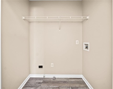 228 Hawkins Farm Circle - Photo Thumbnail 17