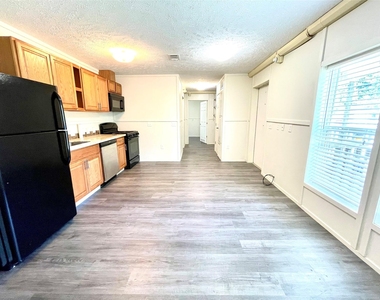 71 Woodrow St 71 - Photo Thumbnail 8
