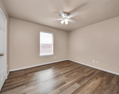 1818 Fergus Park Court - Photo Thumbnail 15
