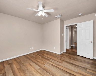 1818 Fergus Park Court - Photo Thumbnail 16