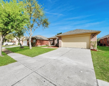 1818 Fergus Park Court - Photo Thumbnail 4