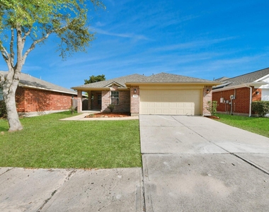 1818 Fergus Park Court - Photo Thumbnail 2