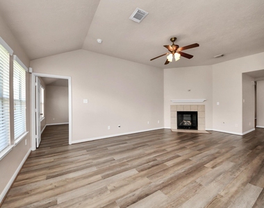 1818 Fergus Park Court - Photo Thumbnail 23