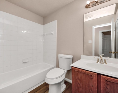 1818 Fergus Park Court - Photo Thumbnail 14