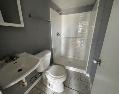 7018 1/2 Avenue F - Photo Thumbnail 6