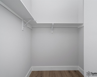 6702 Metro Boulevard - Photo Thumbnail 2