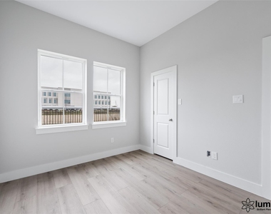 6702 Metro Boulevard - Photo Thumbnail 13