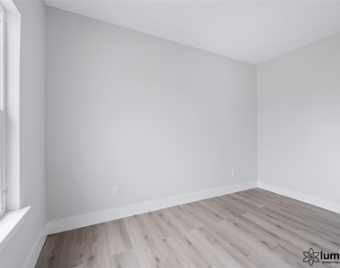 6702 Metro Boulevard - Photo Thumbnail 1