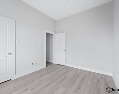 6702 Metro Boulevard - Photo Thumbnail 14