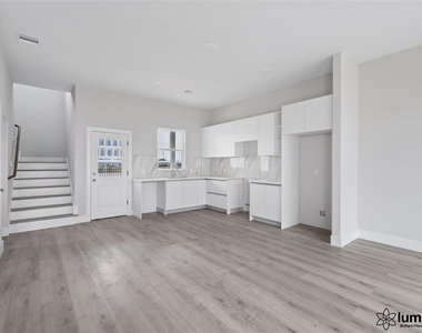 6702 Metro Boulevard - Photo Thumbnail 7