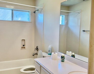 7827 Iris Glen Lane - Photo Thumbnail 9