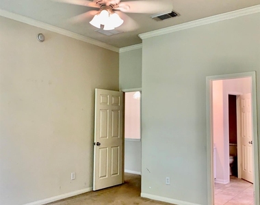 7827 Iris Glen Lane - Photo Thumbnail 7