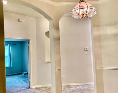 7827 Iris Glen Lane - Photo Thumbnail 5