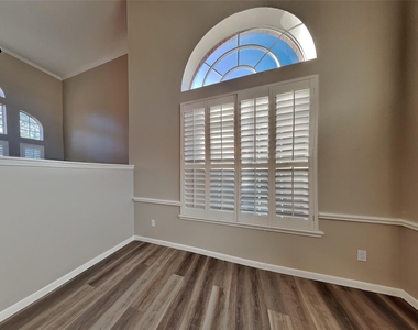 9658 Therrell Drive - Photo Thumbnail 7
