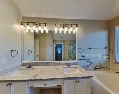 9658 Therrell Drive - Photo Thumbnail 10