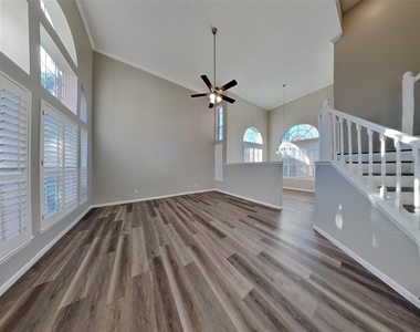 9658 Therrell Drive - Photo Thumbnail 2