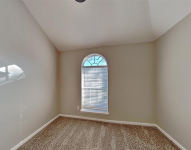 9658 Therrell Drive - Photo Thumbnail 15