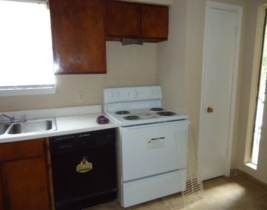 12500 Sandpiper Drive - Photo Thumbnail 3