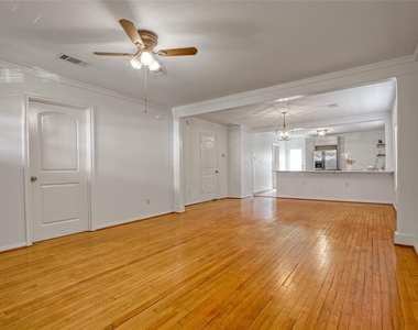 905 Kern Street - Photo Thumbnail 5