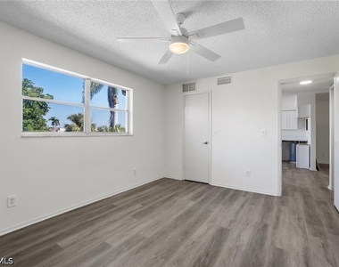1560 Colonial Boulevard - Photo Thumbnail 5