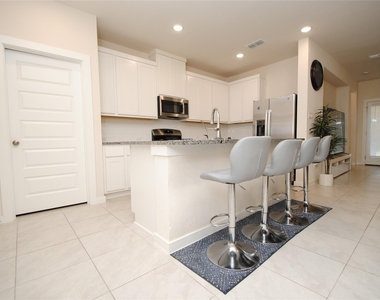 7143 Clearwater Cove Drive - Photo Thumbnail 12