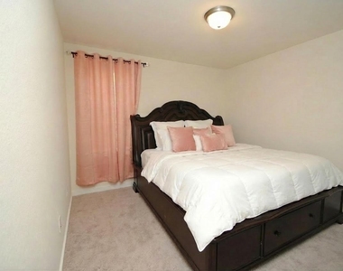 7143 Clearwater Cove Drive - Photo Thumbnail 20