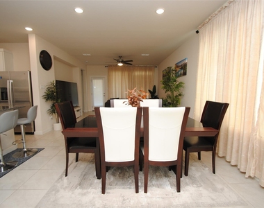 7143 Clearwater Cove Drive - Photo Thumbnail 3