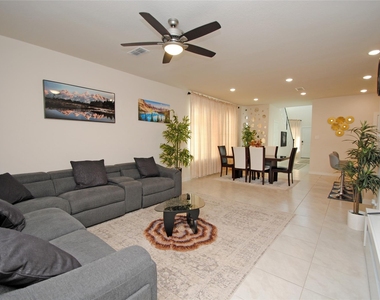 7143 Clearwater Cove Drive - Photo Thumbnail 8