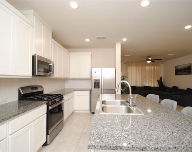 7143 Clearwater Cove Drive - Photo Thumbnail 11