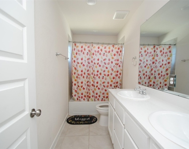 7143 Clearwater Cove Drive - Photo Thumbnail 16