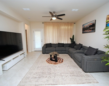 7143 Clearwater Cove Drive - Photo Thumbnail 13