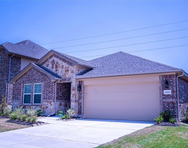 8015 Virginia Drive - Photo Thumbnail 1