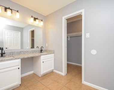 6418 Waldron Drive - Photo Thumbnail 10
