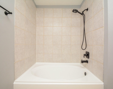 6418 Waldron Drive - Photo Thumbnail 11
