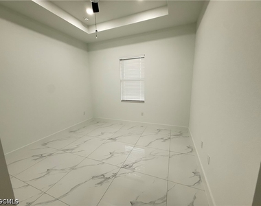 1262 Best Avenue - Photo Thumbnail 6