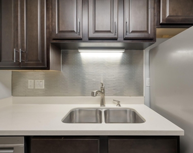 1860 White Oak Drive - Photo Thumbnail 13